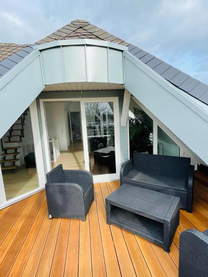 Luxury Rooftop Loft With River View 10Min To City Lägenhet Düsseldorf Exteriör bild
